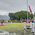Ratusan Warga Sambut Bupati dan Wakil Bupati Kepulauan Yapen dengan Meriah di Bandara Serui